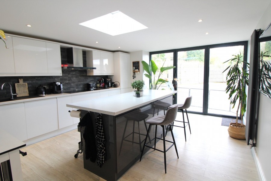 Images for Oakworth, Keighley, West Yorkshire EAID:3030449609 BID:4216801
