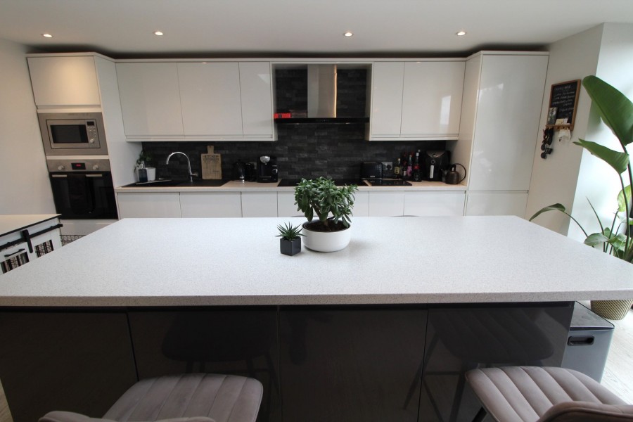 Images for Oakworth, Keighley, West Yorkshire EAID:3030449609 BID:4216801