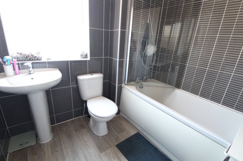 Images for Silsden, Keighley, West Yorkshire EAID:3030449609 BID:4216801