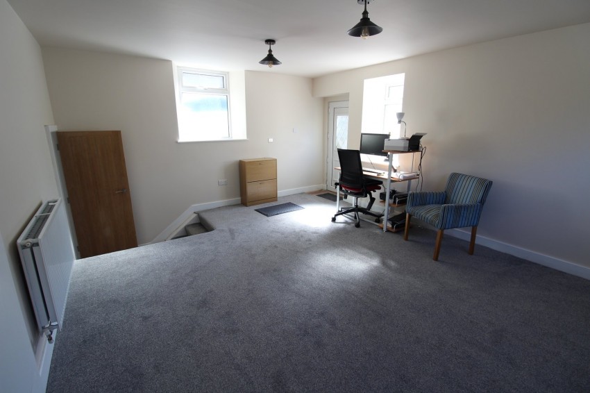 Images for Oakworth, Keighley, West Yorkshire EAID:3030449609 BID:4216801