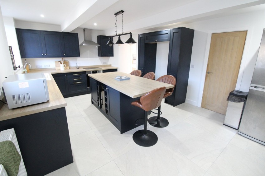 Images for Oakworth, Keighley, West Yorkshire EAID:3030449609 BID:4216801