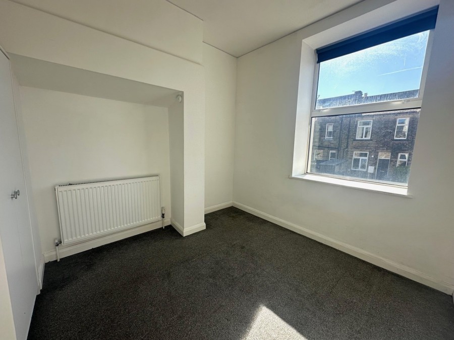 Images for Oakworth, Keighley, West Yorkshire EAID:3030449609 BID:4216801