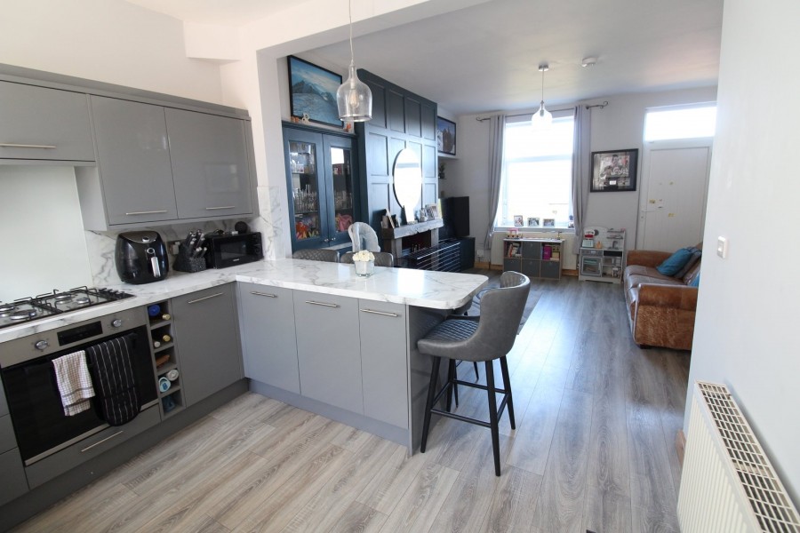 Images for Oakworth, Keighley, West Yorkshire EAID:3030449609 BID:4216801