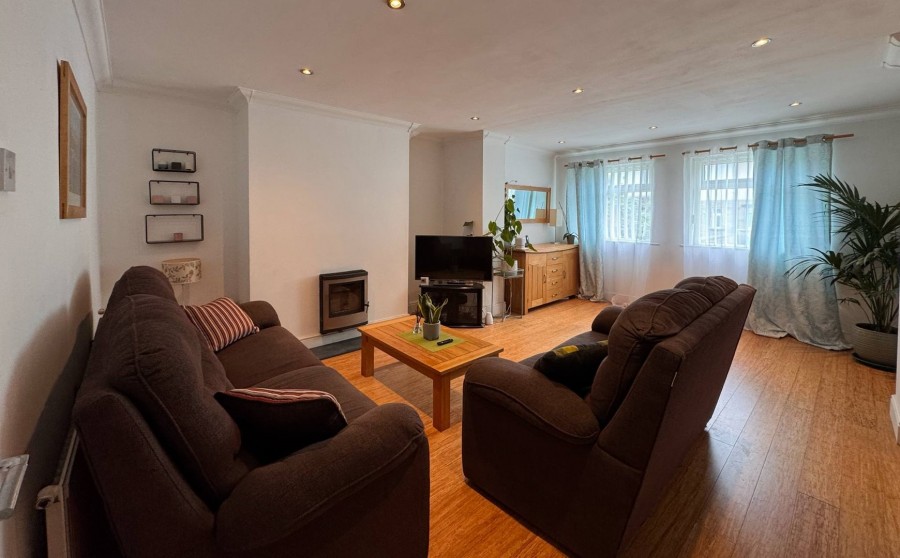 Images for Broomhill Walk, Keighley, West Yorkshire EAID:3030449609 BID:4216801