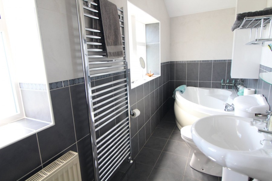 Images for Oakworth, Keighley, West Yorkshire EAID:3030449609 BID:4216801