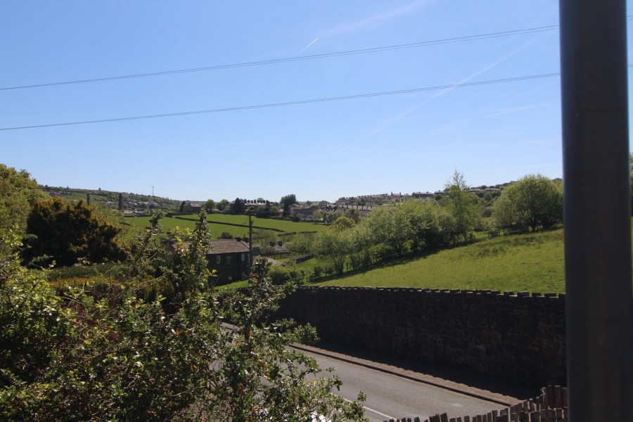 Images for Oakworth, Keighley, West Yorkshire EAID:3030449609 BID:4216801