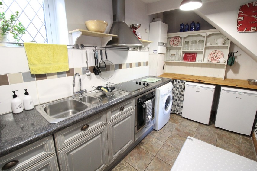 Images for Oakworth, Keighley, West Yorkshire EAID:3030449609 BID:4216801