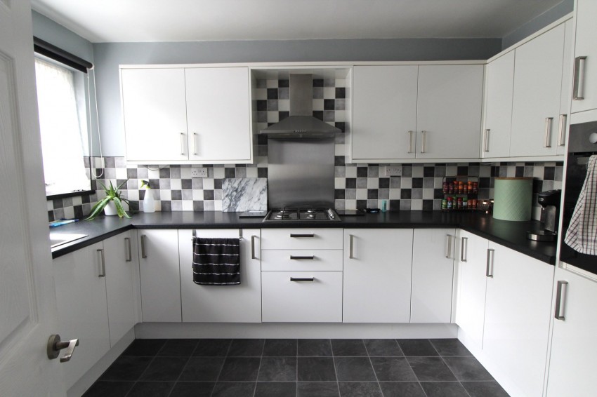 Images for Riddlesden, Keighley, West Yorkshire EAID:3030449609 BID:4216801