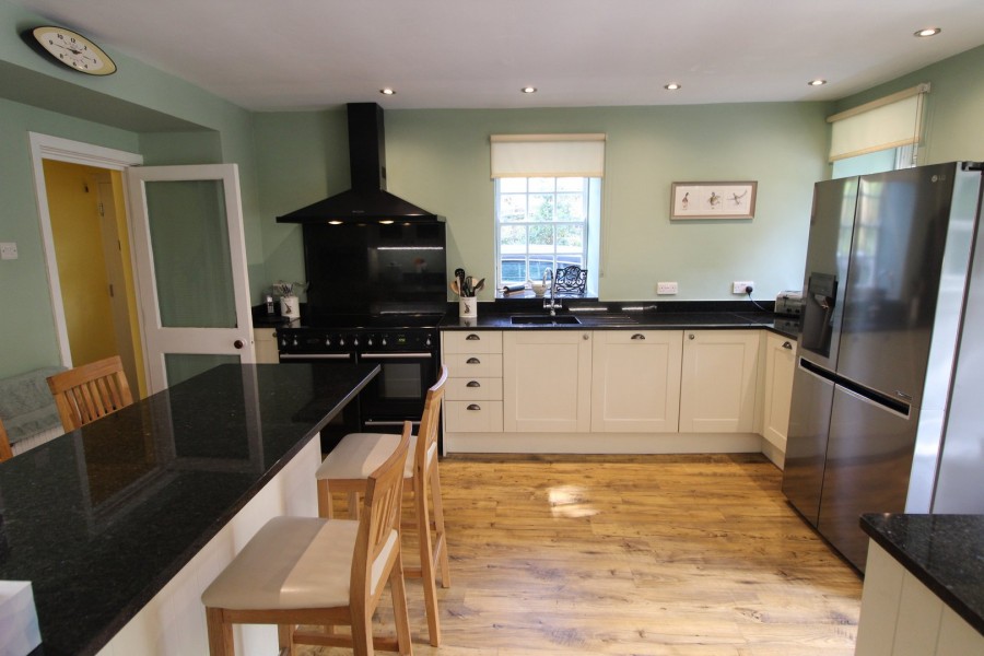 Images for Oakworth, Keighley, West Yorkshire EAID:3030449609 BID:4216801