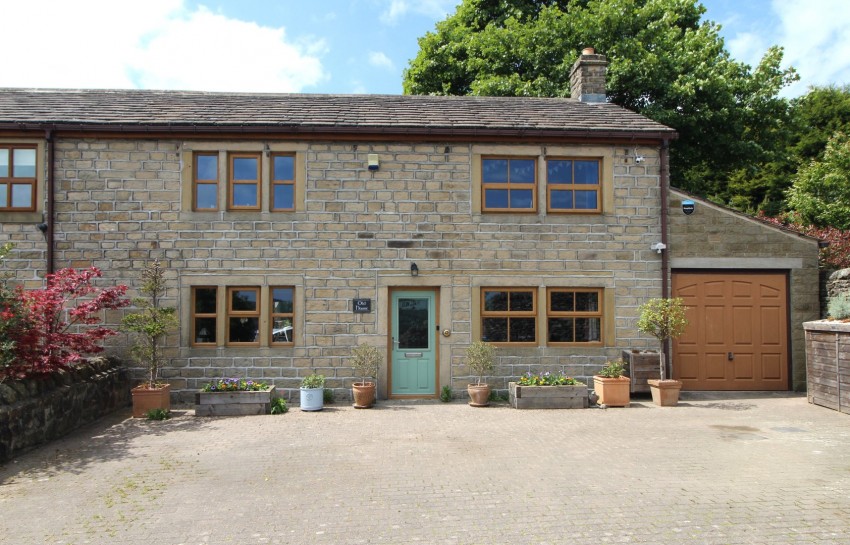 Images for Oakworth, Keighley, West Yorkshire EAID:3030449609 BID:4216801