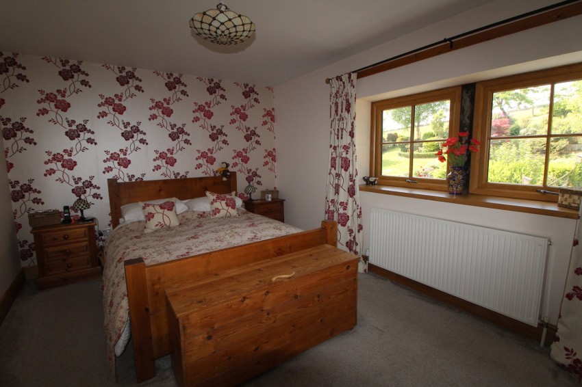 Images for Oakworth, Keighley, West Yorkshire EAID:3030449609 BID:4216801