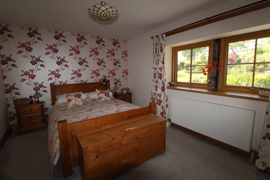 Images for Oakworth, Keighley, West Yorkshire EAID:3030449609 BID:4216801