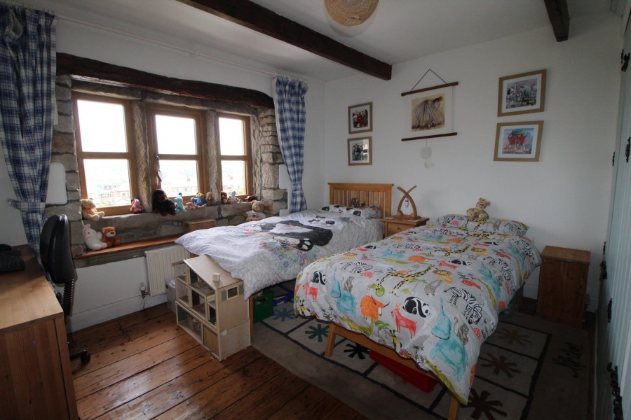 Images for Oakworth, Keighley, West Yorkshire EAID:3030449609 BID:4216801