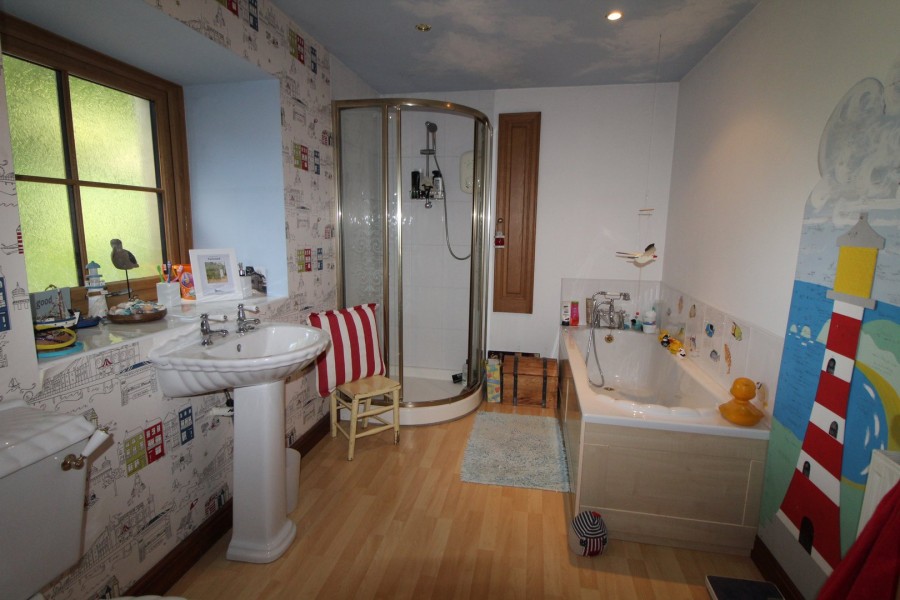 Images for Oakworth, Keighley, West Yorkshire EAID:3030449609 BID:4216801