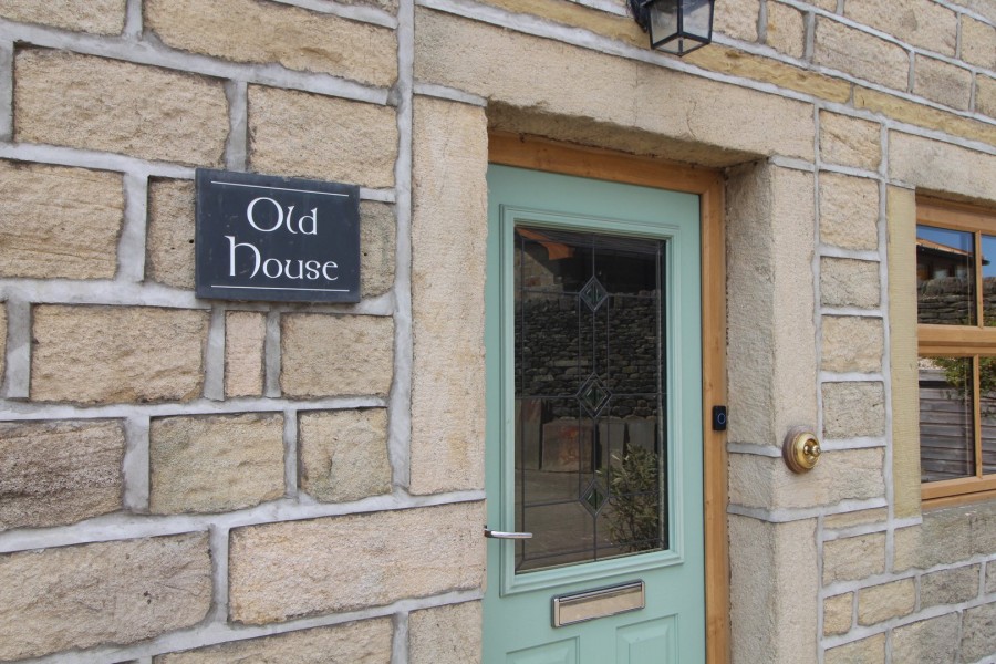 Images for Oakworth, Keighley, West Yorkshire EAID:3030449609 BID:4216801