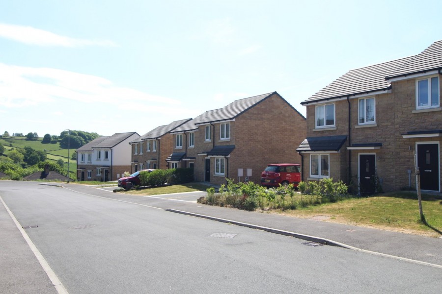 Images for Long Lee, Keighley, West Yorkshire EAID:3030449609 BID:4216801