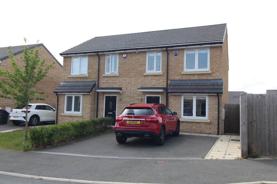 Images for Long Lee, Keighley, West Yorkshire EAID:3030449609 BID:4216801
