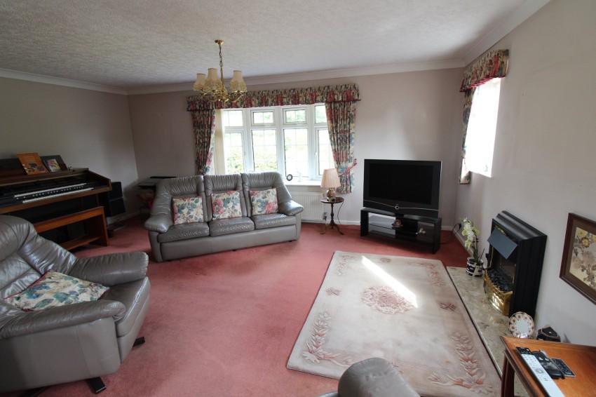 Images for East Morton, Keighley, West Yorkshire EAID:3030449609 BID:4216801