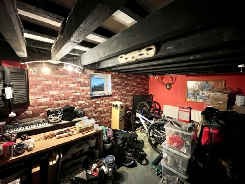 Images for Baildon, Shipley, West Yorkshire EAID:3030449609 BID:4216801