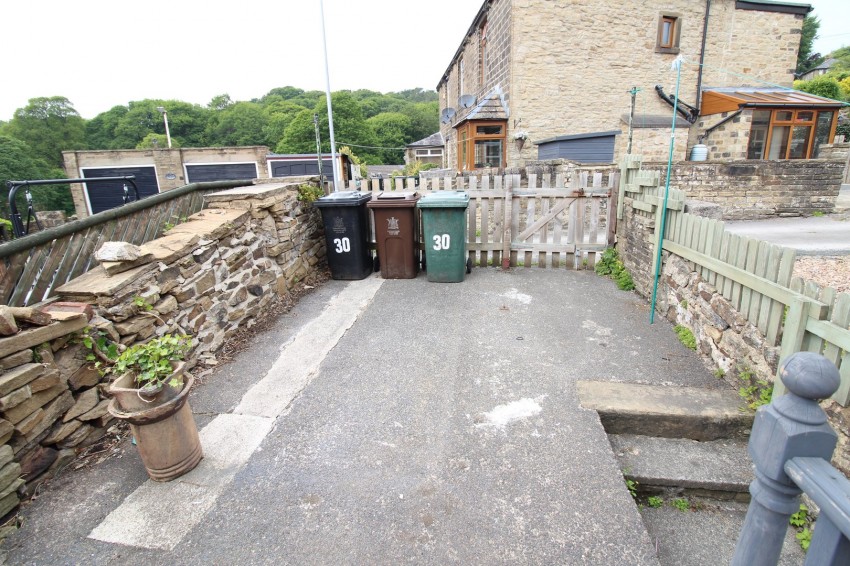 Images for Oakworth, Keighley, West Yorkshire EAID:3030449609 BID:4216801
