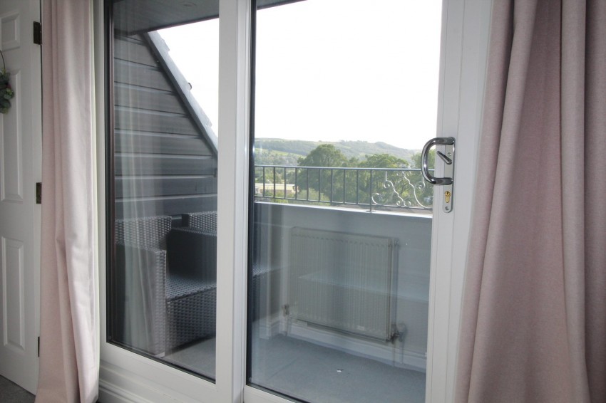Images for Silsden, Keighley, West Yorkshire EAID:3030449609 BID:4216801