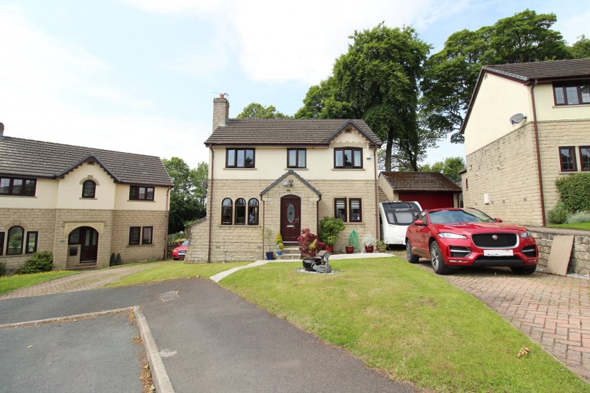 Images for Oakworth, Keighley, West Yorkshire EAID:3030449609 BID:4216801