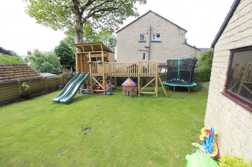 Images for Oakworth, Keighley, West Yorkshire EAID:3030449609 BID:4216801