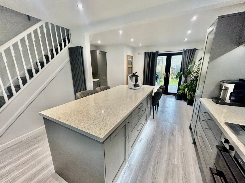 Images for Oakworth, Keighley, West Yorkshire EAID:3030449609 BID:4216801