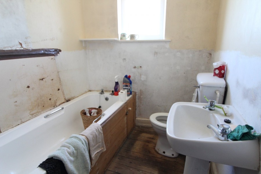 Images for Woodhouse Road, Keighley, West Yorkshire EAID:3030449609 BID:4216801