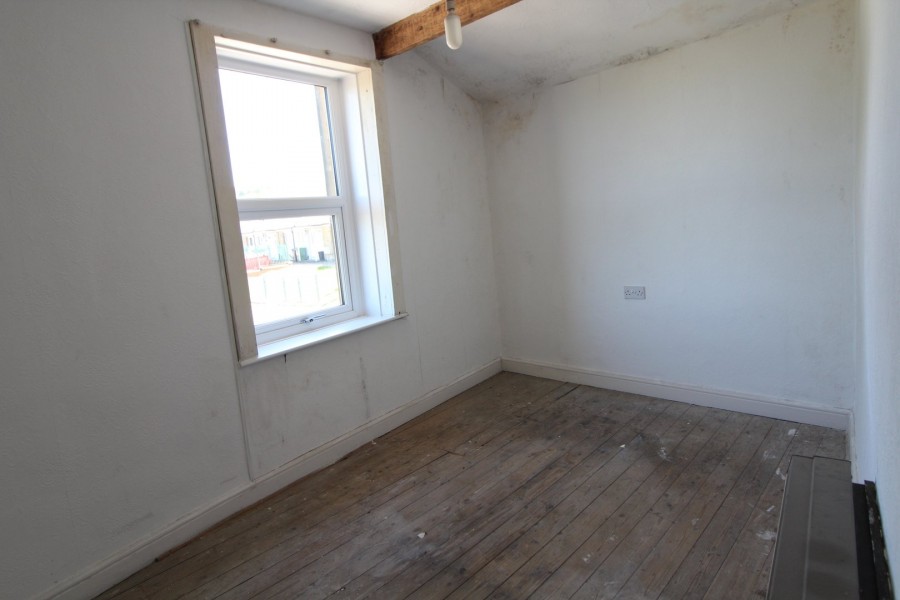 Images for Woodhouse Road, Keighley, West Yorkshire EAID:3030449609 BID:4216801