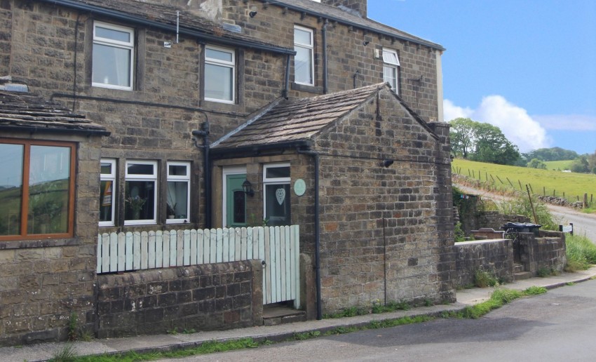 Images for Oakworth, Keighley, West Yorkshire EAID:3030449609 BID:4216801