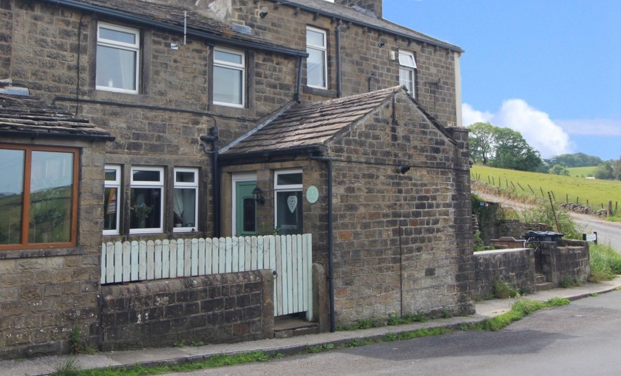 Images for Oakworth, Keighley, West Yorkshire EAID:3030449609 BID:4216801
