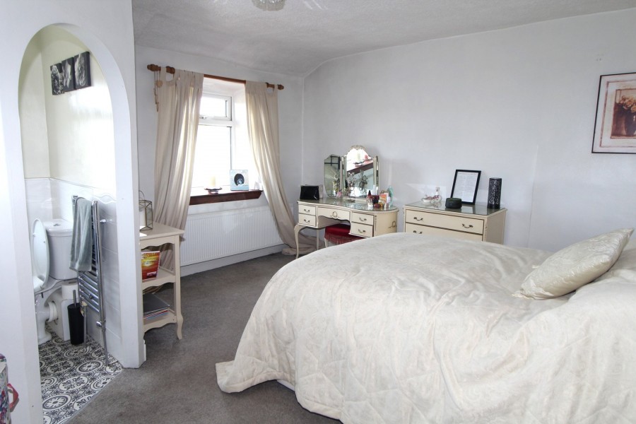 Images for Oakworth, Keighley, West Yorkshire EAID:3030449609 BID:4216801