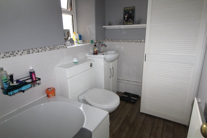 Images for Bogthorn, Oakworth, Keighley EAID:3030449609 BID:4216801