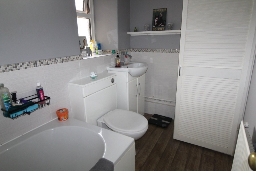 Images for Bogthorn, Oakworth, Keighley EAID:3030449609 BID:4216801