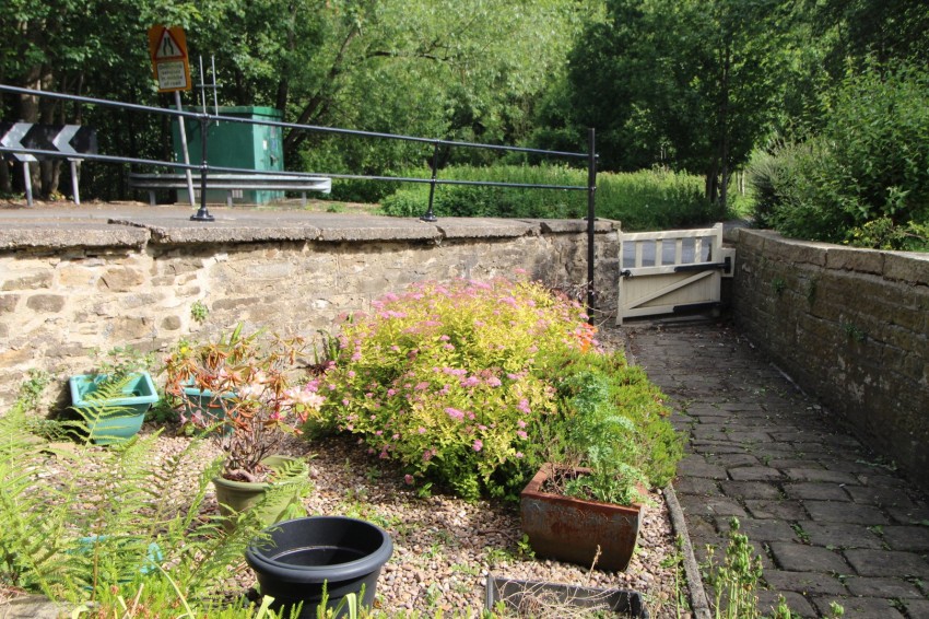 Images for Oakworth, Keighley, West Yorkshire EAID:3030449609 BID:4216801