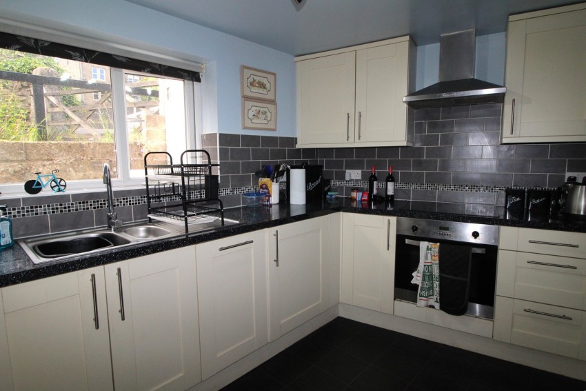 Images for Oakworth, Keighley, West Yorkshire EAID:3030449609 BID:4216801