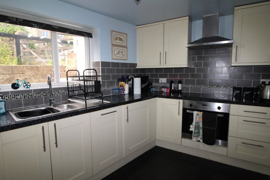 Images for Oakworth, Keighley, West Yorkshire EAID:3030449609 BID:4216801