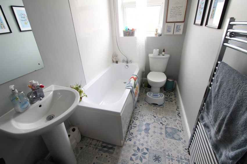 Images for Oakworth, Keighley, West Yorkshire EAID:3030449609 BID:4216801