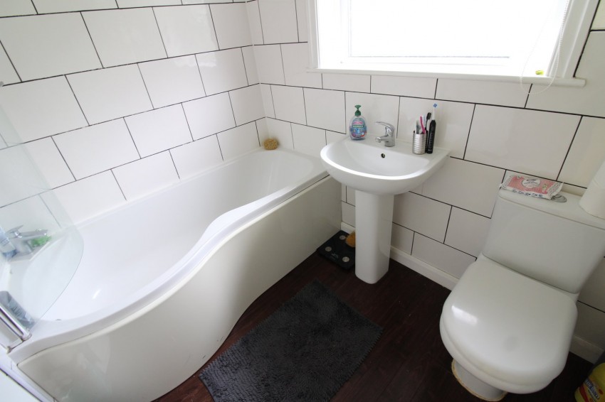 Images for Riddlesden, Keighley, West Yorkshire EAID:3030449609 BID:4216801