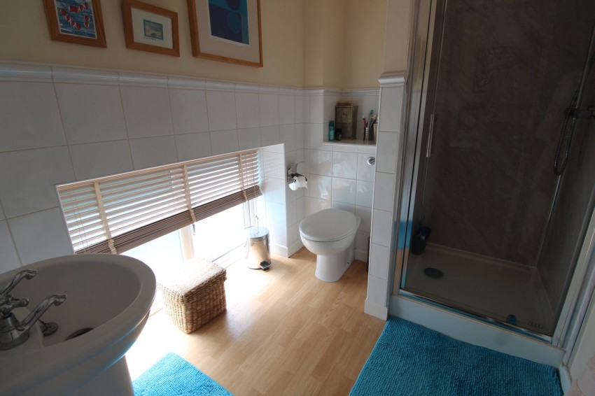 Images for Oakworth, Keighley, West Yorkshire EAID:3030449609 BID:4216801