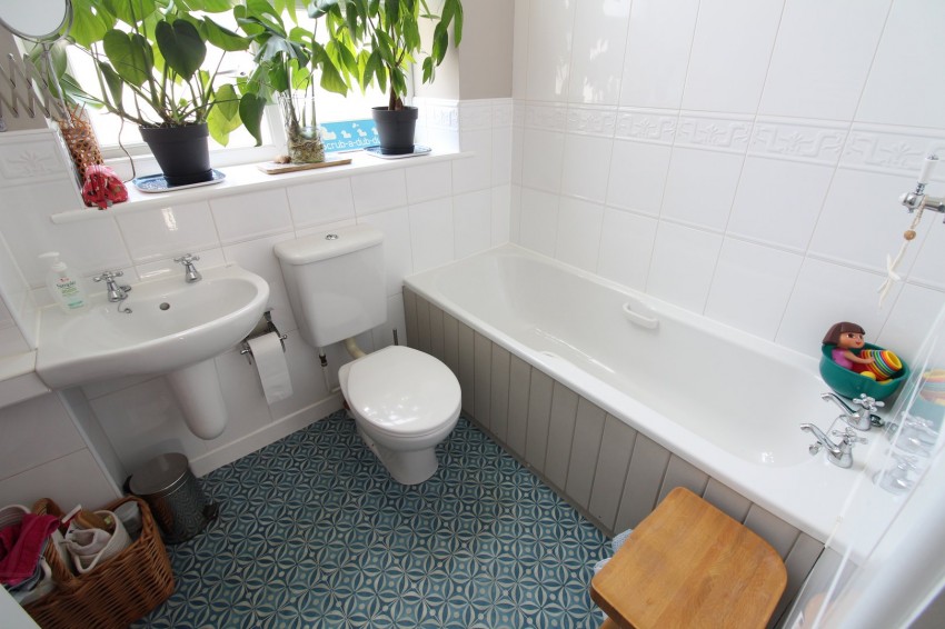 Images for Oakworth, Keighley, West Yorkshire EAID:3030449609 BID:4216801