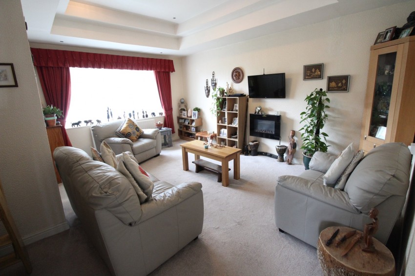Images for Thwaites Brow Road, Keighley, West Yorkshire EAID:3030449609 BID:4216801