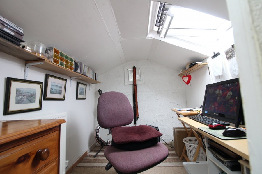 Images for Thwaites Brow Road, Keighley, West Yorkshire EAID:3030449609 BID:4216801