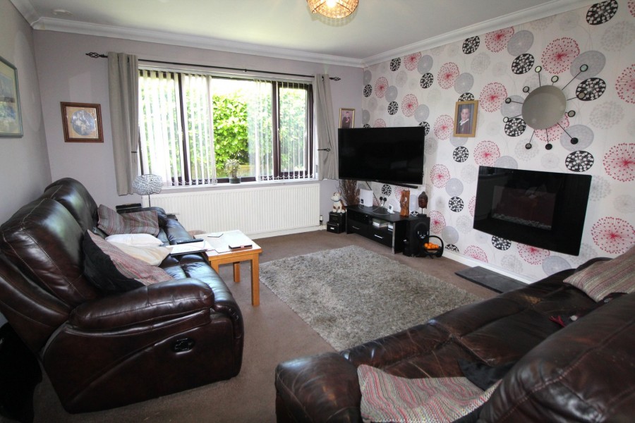 Images for Thwaites Brow, Keighley, West Yorkshire EAID:3030449609 BID:4216801