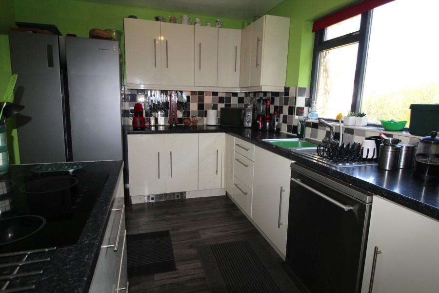 Images for Thwaites Brow, Keighley, West Yorkshire EAID:3030449609 BID:4216801