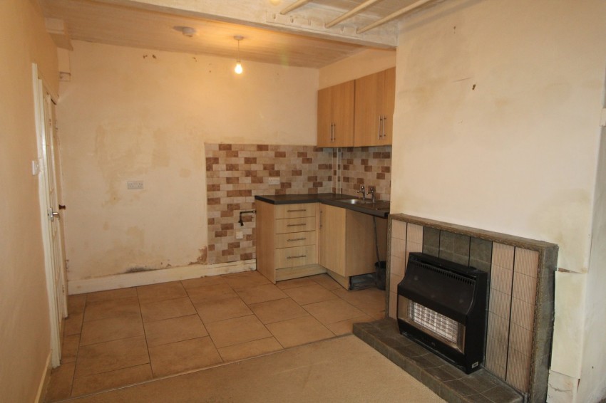 Images for East Morton, Keighley, West Yorkshire EAID:3030449609 BID:4216801