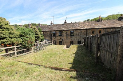 Oakworth, Keighley, West Yorkshire - EAID:3030449609, BID:4216801
