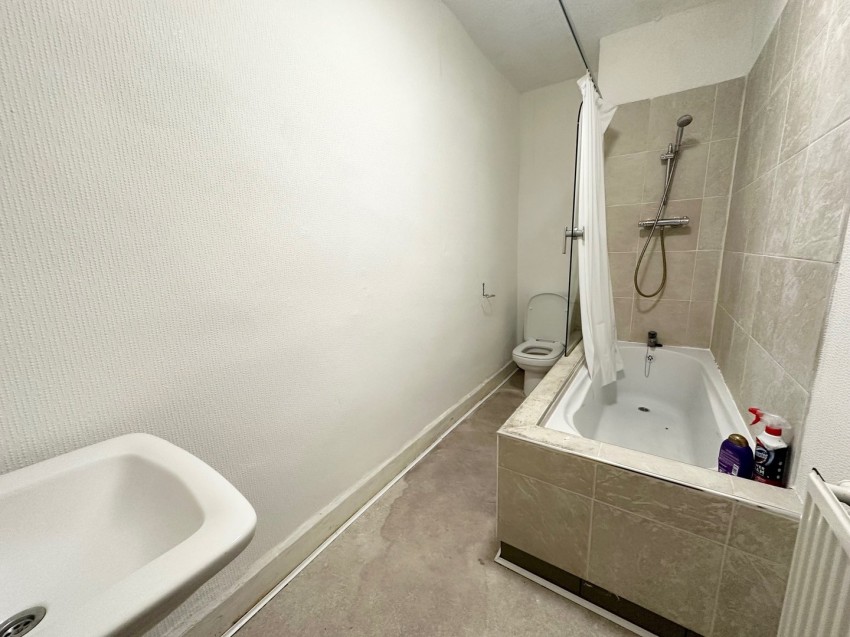 Images for Utley, Keighley, West Yorkshire EAID:3030449609 BID:4216801