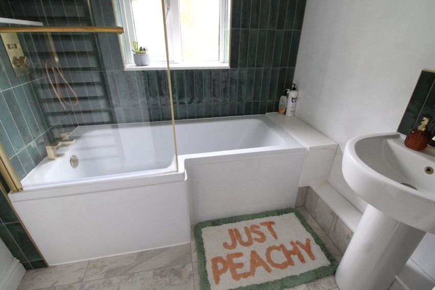 Images for Riddlesden, Keighley, West Yorkshire EAID:3030449609 BID:4216801